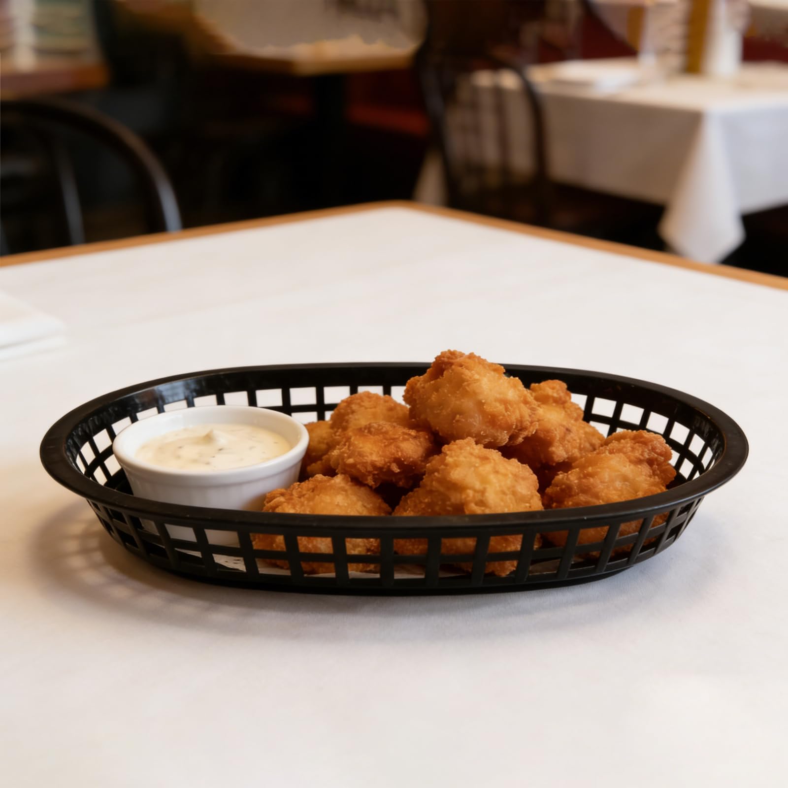 HEIHAK 30 Pack 10.5 x 7 Inch Black Plastic Fast Food Baskets, Restaurant Serving Baskets, Flat Oval Fast Food Serving Basket for Picnic, Deli Serving, Chicken, Burgers and Fries