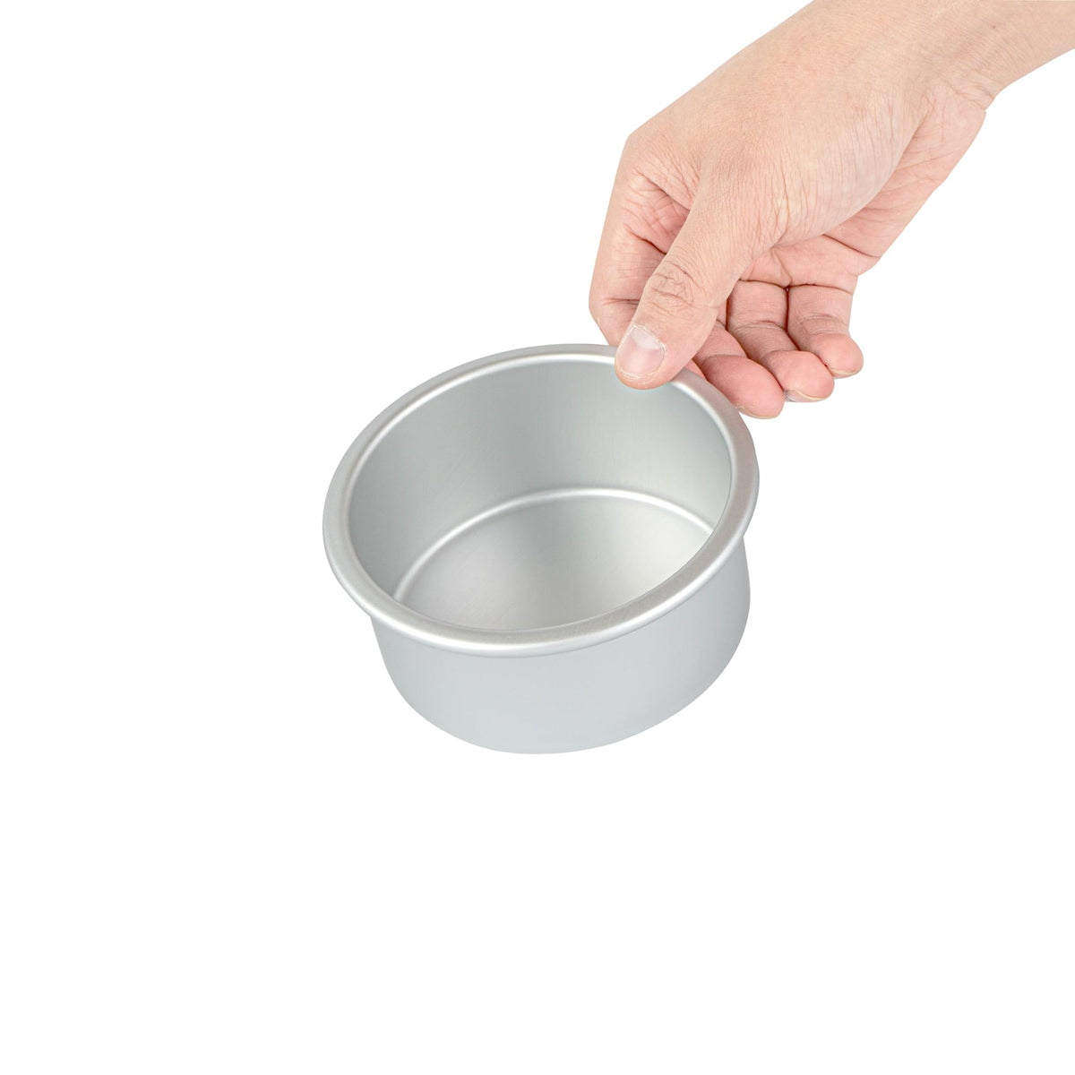Restaurantware-Met Lux 4 x 2 Inch Straight-Sided Baking Tin, 1 Round Cake Pan - Oven-Ready, Freezable, Anodized Aluminum Round Baking Pan, Greaseproof, For Layer Birthday Cake