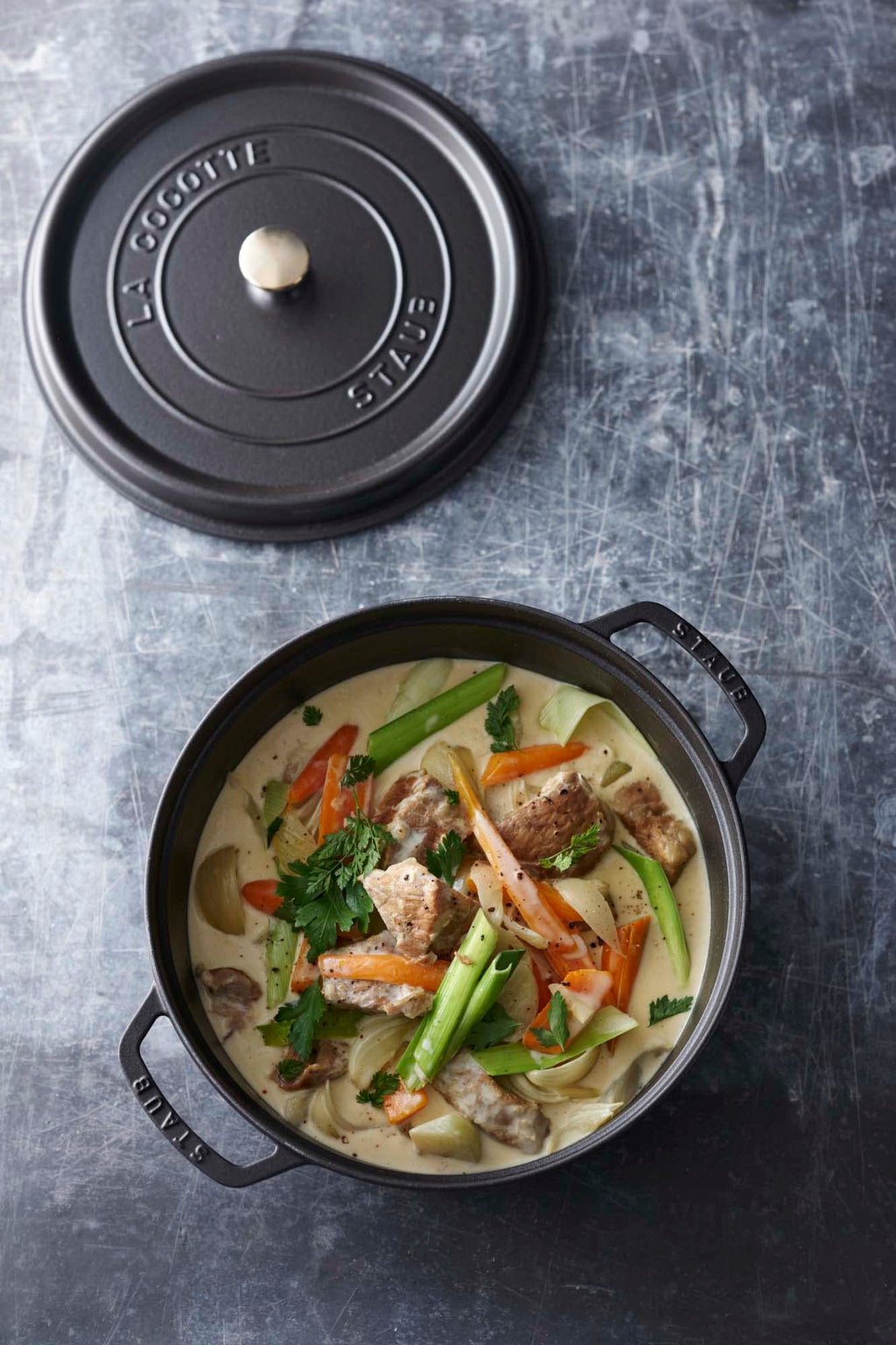 Staub 7-Qt Dutch Oven, Serves up to 7-8 People, Oven Safe to 500°F, Black