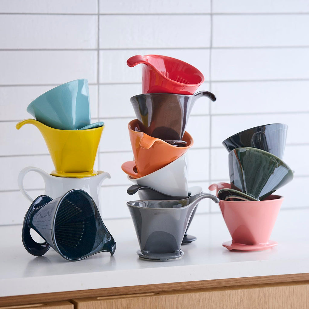 ZERO JAPAN - Bee House Pour Over Coffee Dripper - Ceramic Coffee Maker with Elegant Peek Hole, Drip Cone Brewer Coffee Gifts, Brewing Accessories - Black, Standard Size