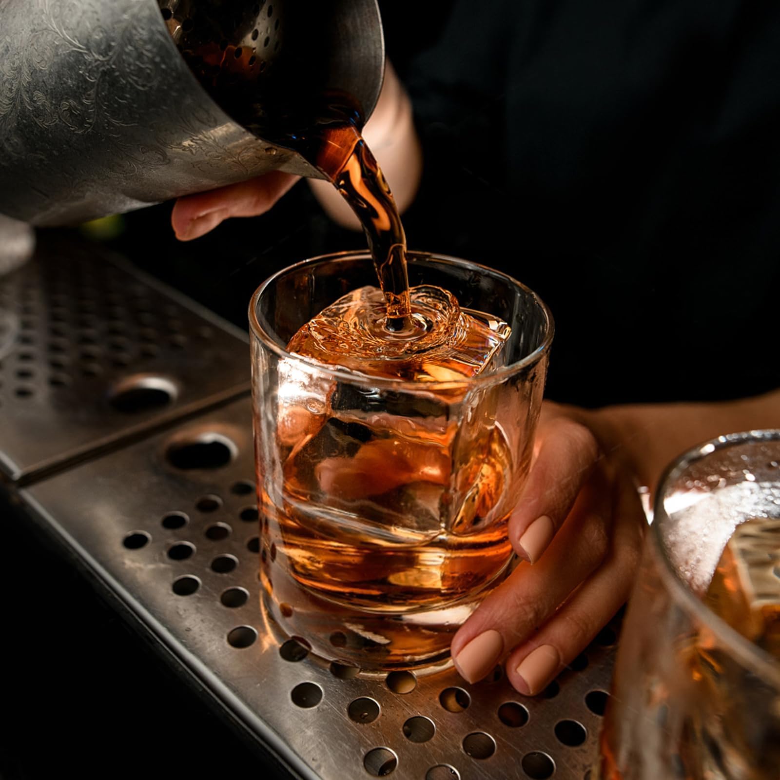 Samuelworld Large Ice Cube Tray with Lid and Bin: 2 Inch Silicone Old Fashioned Ice Cube Mold with Lid and Bin, Big Square Ice Cube Maker for Whiskey-3 Pack (With Ice Tong)
