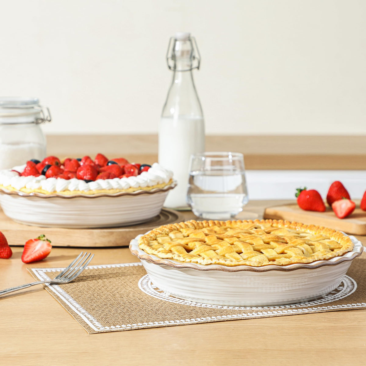 Frewinky 9 Inch Ceramic Pie Pans, Deep Fluted Pie Dishes, White, Set of 2