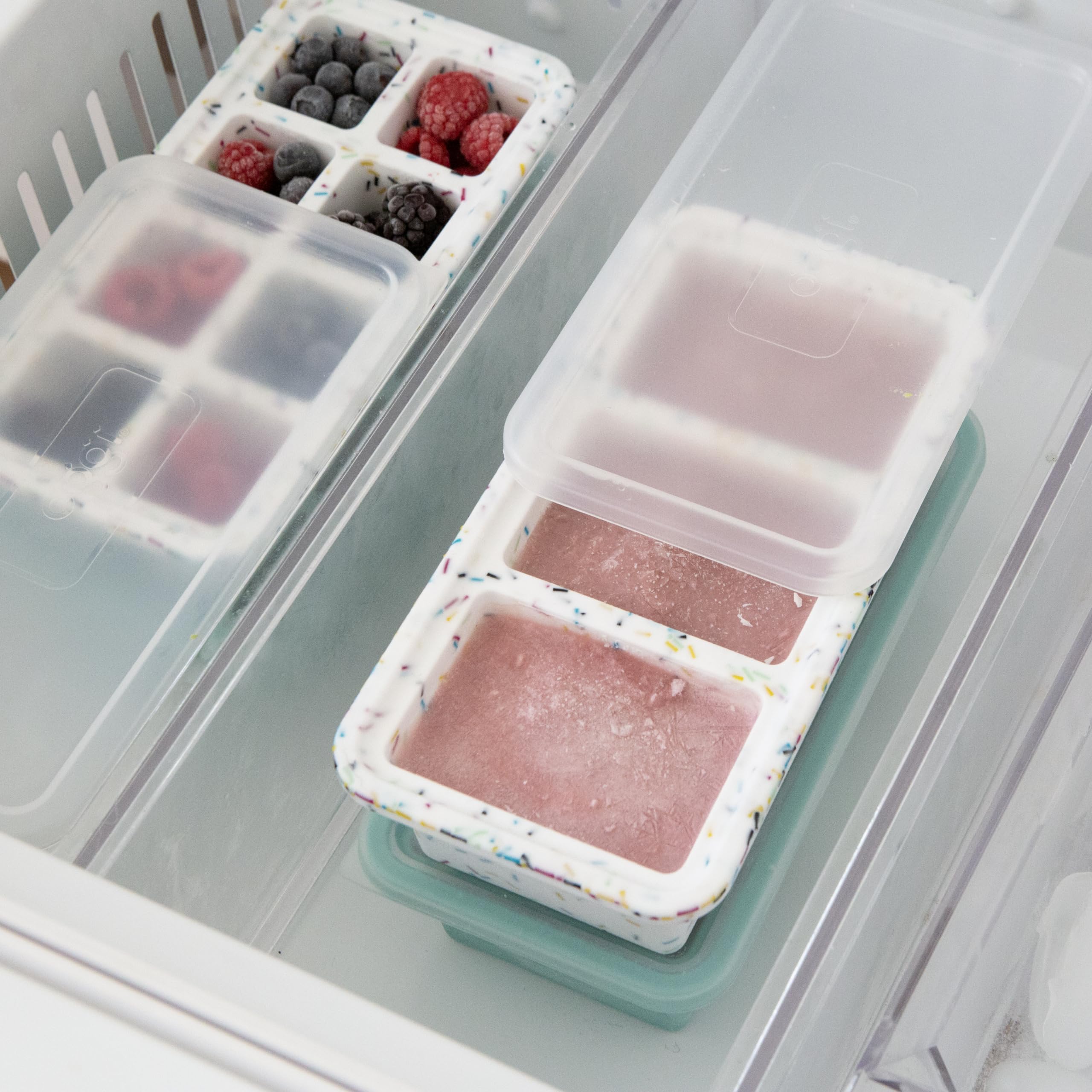 OGGI Prep & Portion Silicone Freezer Trays with Lid - Freezer Molds for Food, Ice Cube Tray, Food Prep Containers, Freezer Storage Containers, for Soup, Smoothie Cubes, Sauce, Broth, Leftovers - 1 Cup