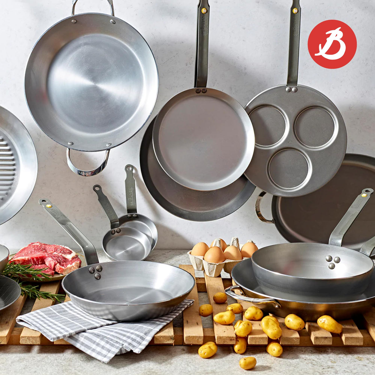 de Buyer MINERAL B Carbon Steel Crepe & Tortilla Pan - 9.5” Diameter, 8.25” Cooking Surface - Ideal for Making & Reheating Crepes, Tortillas & Pancakes - Naturally Non-Stick Finish - Made in France