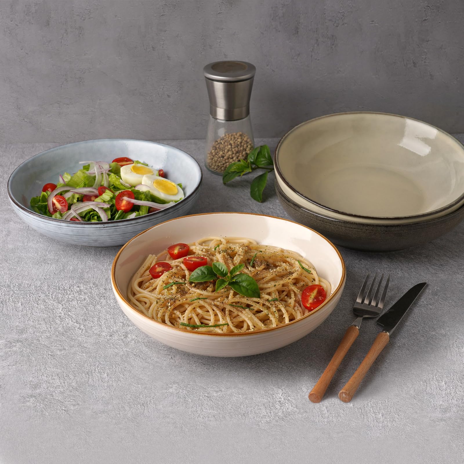 famiware Tempus 8.6'' Pasta Bowls Set of 4, 40 oz Bowls for Kitchen, Stoneware Deep Serving Bowls, Dishwasher & Microwave Safe Bowls for Cereal, Salad, Soup, Dessert etc - Antique White