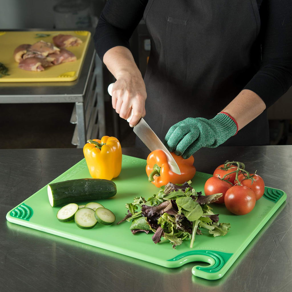 San Jamar Carlisle Sanitary Maintenance B378727 Saf-T-Grip Cutting Boards Green - 15 x 20 x 0.5 in.