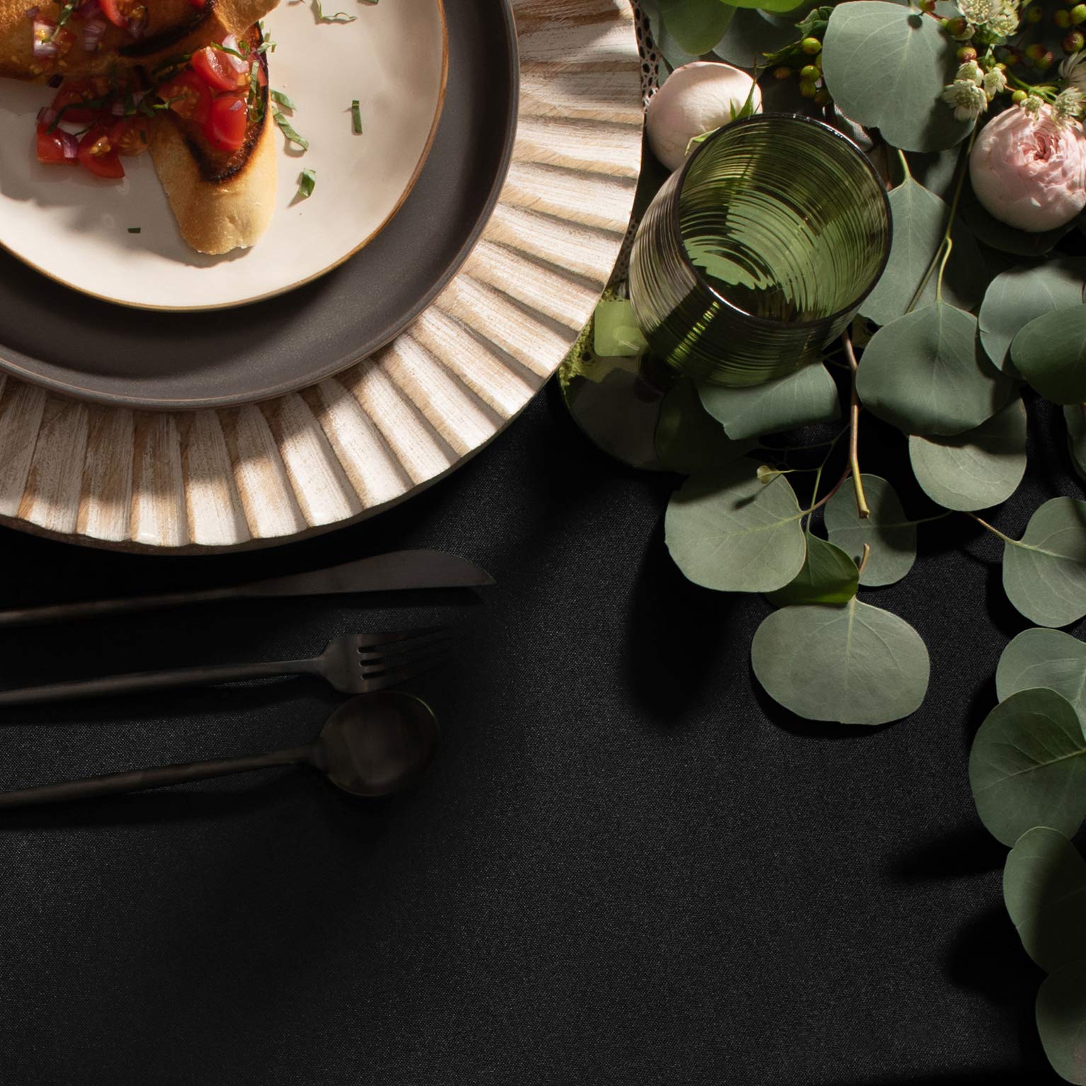 Gee Di Moda Rectangle Tablecloth - 90 x 132 Inch Black Table Cloth for 6 Foot Tables with Floor-Length Drop - Heavy Duty Washable Fabric for Holiday Party, Dinner, Weddings & Baby Shower