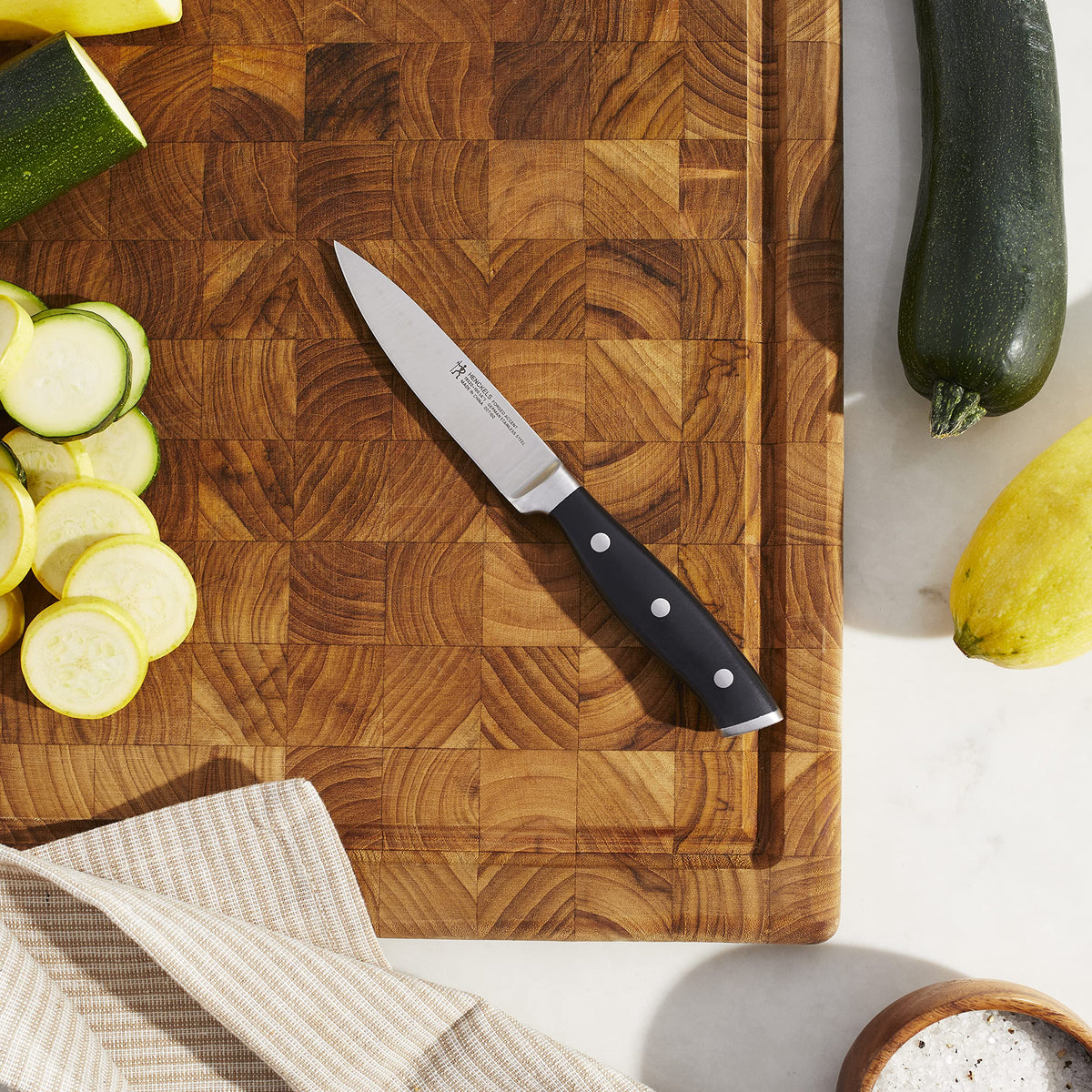 HENCKELS Forged Accent Razor-Sharp 3.5-inch Paring Knife, German Engineered Informed by 100+ Years of Mastery
